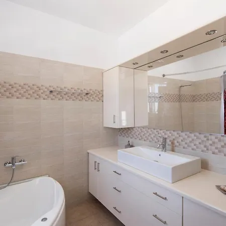 Ormos Naoussa's דירה נאוסה